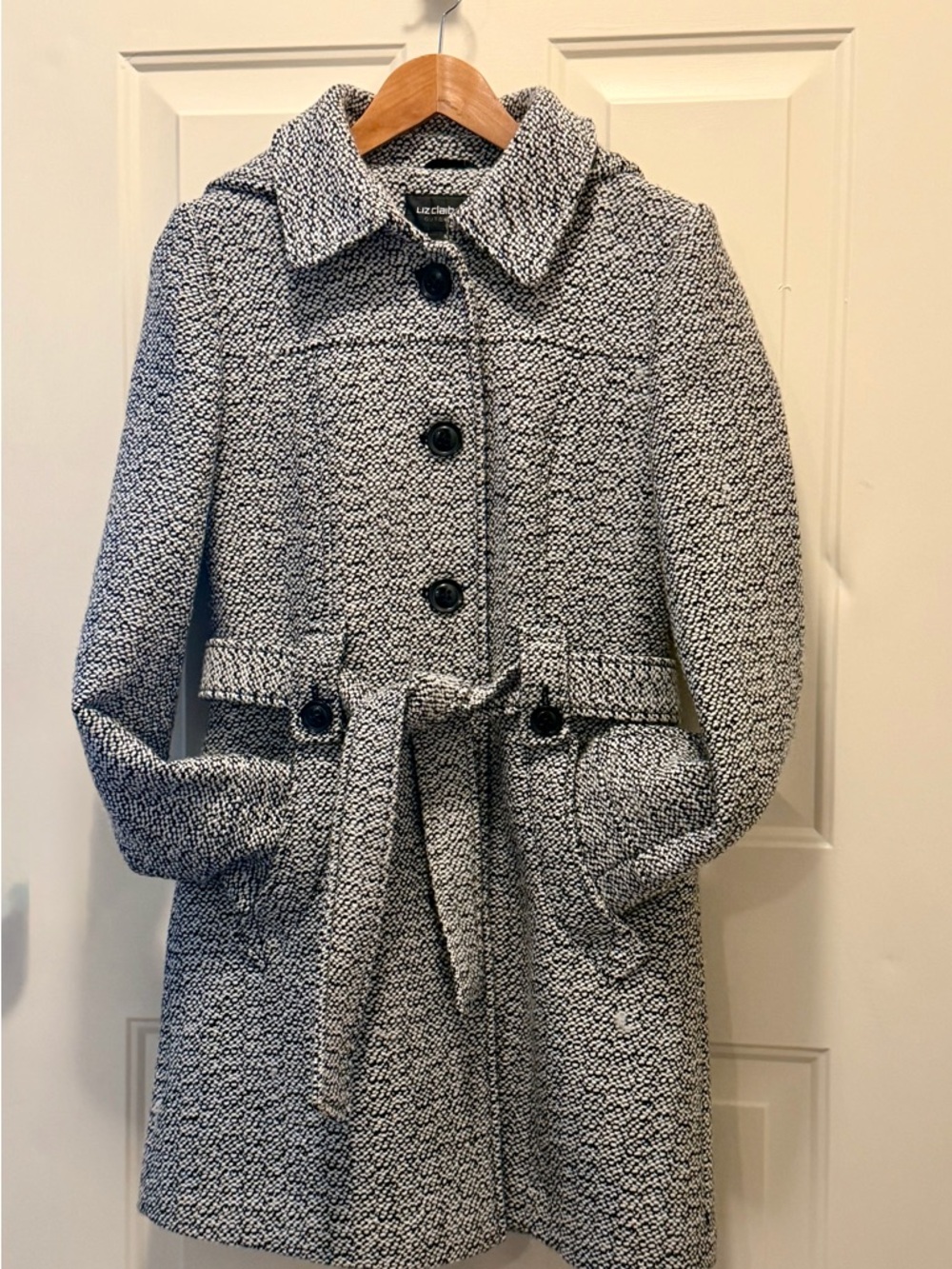 Liz Claiborne Medium Black & White Textured Belted Coat